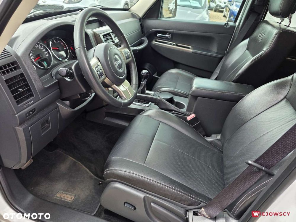 Jeep Cherokee - 15