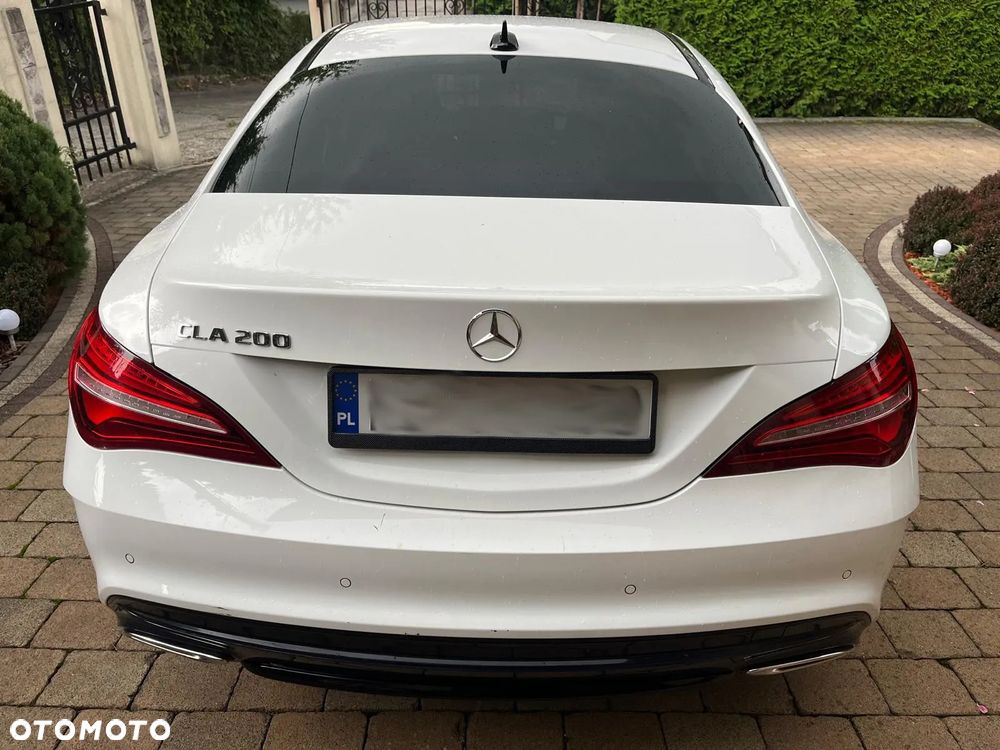 Mercedes-Benz CLA 200 7G-DCT - 7