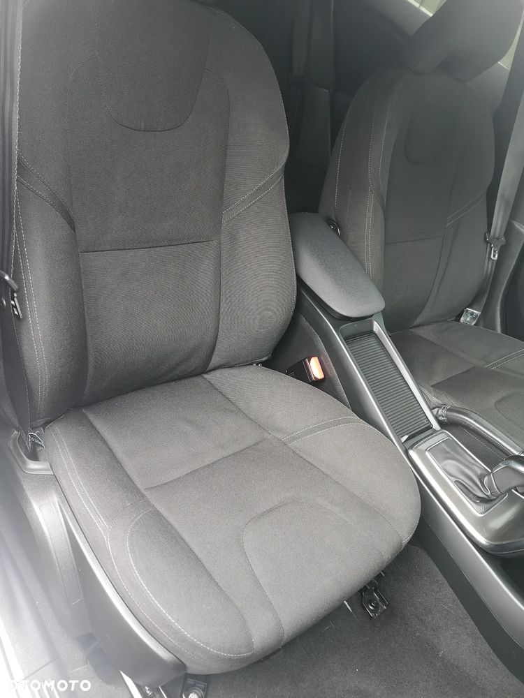 Volvo V40 T4 Powershift Kinetic - 24