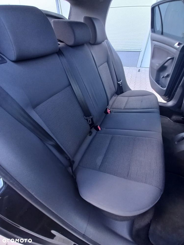 Volkswagen Golf - 36