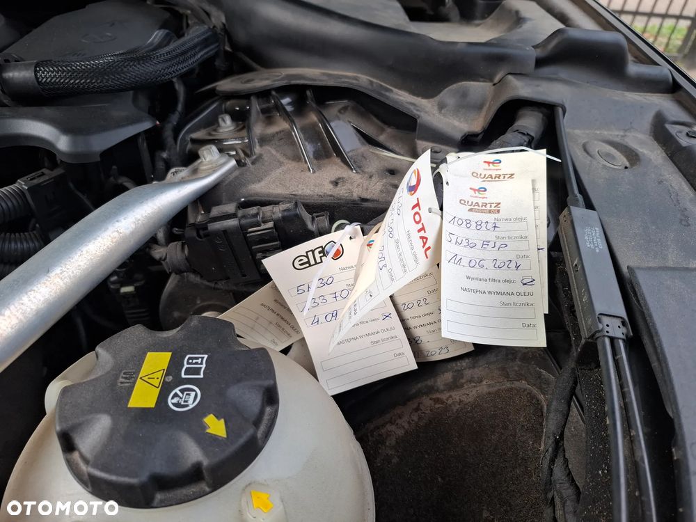 BMW Seria 5 518d - 11