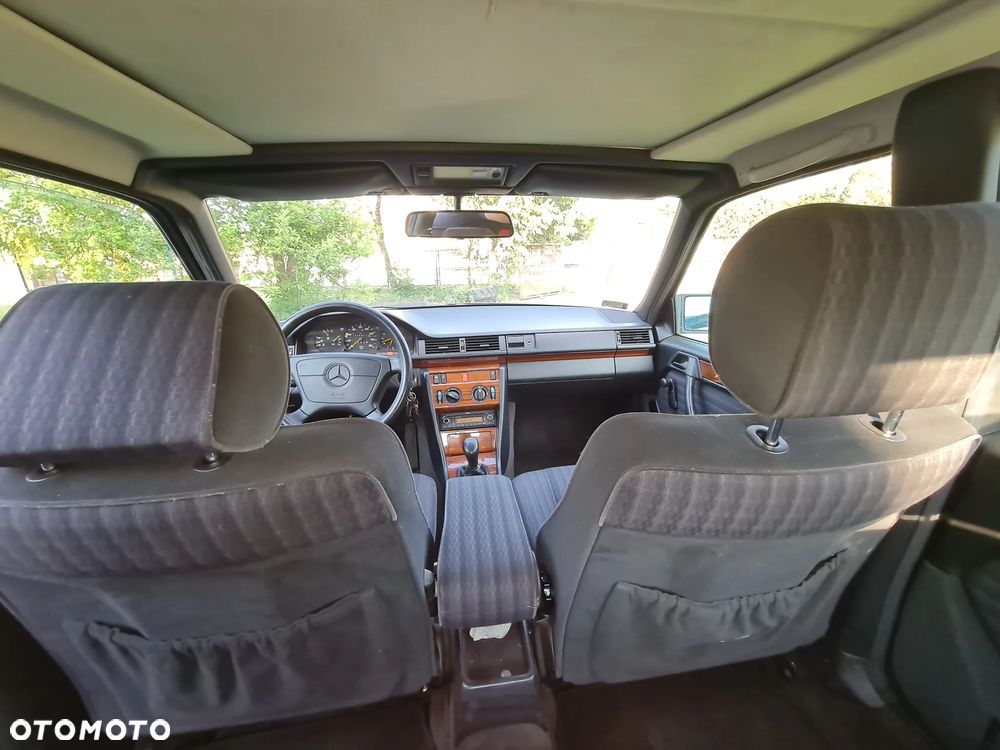Mercedes-Benz W124 (1984-1993) - 34