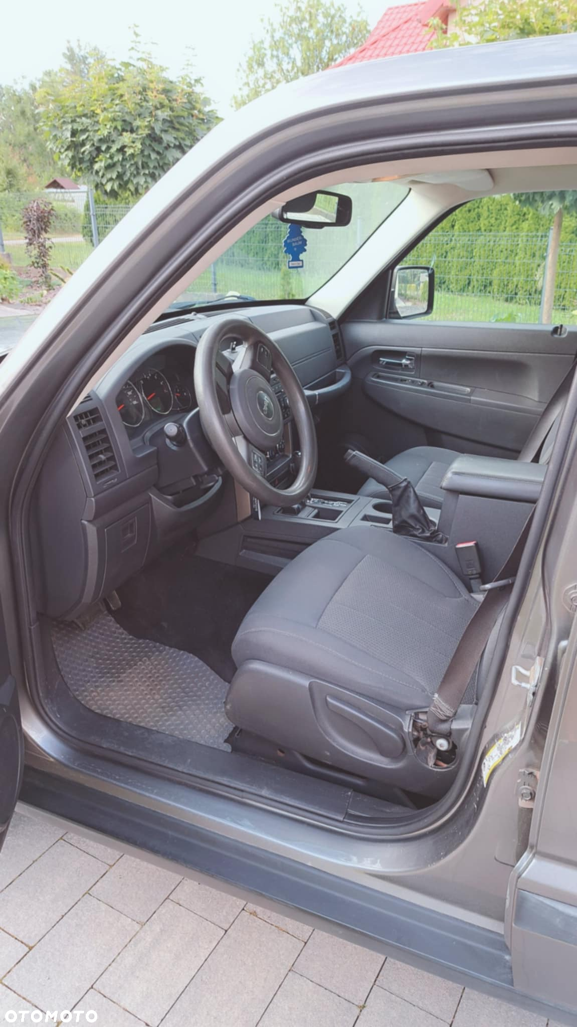 Jeep Liberty - 5