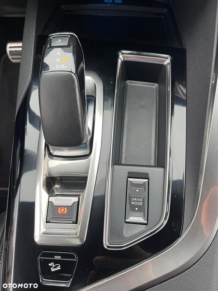 Peugeot 3008 1.6 PureTech Hybrid4 PHEV GT Pack S&S EAT8 - 22