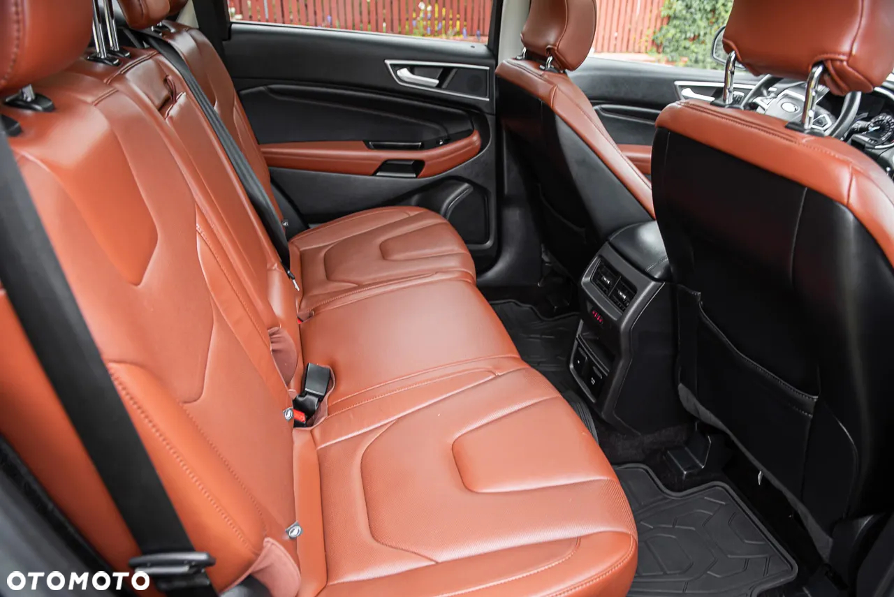 Ford Edge - 8