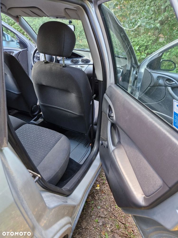 Ford Focus 1.6 Comfort - 5