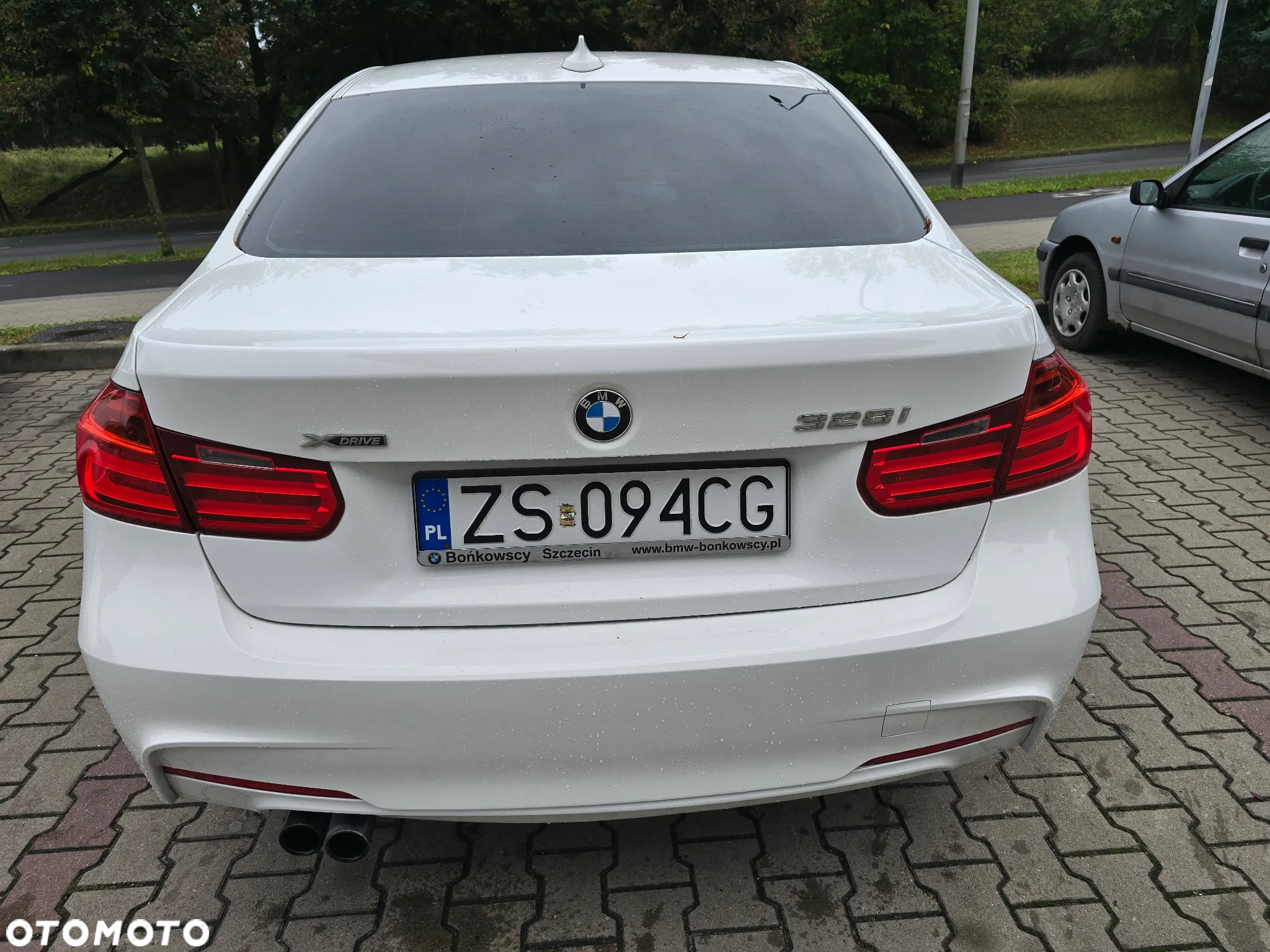 BMW Seria 3 328i xDrive - 12