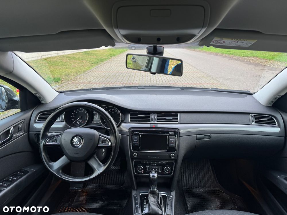 Skoda Superb 2.0 TDI Ambition DSG - 2