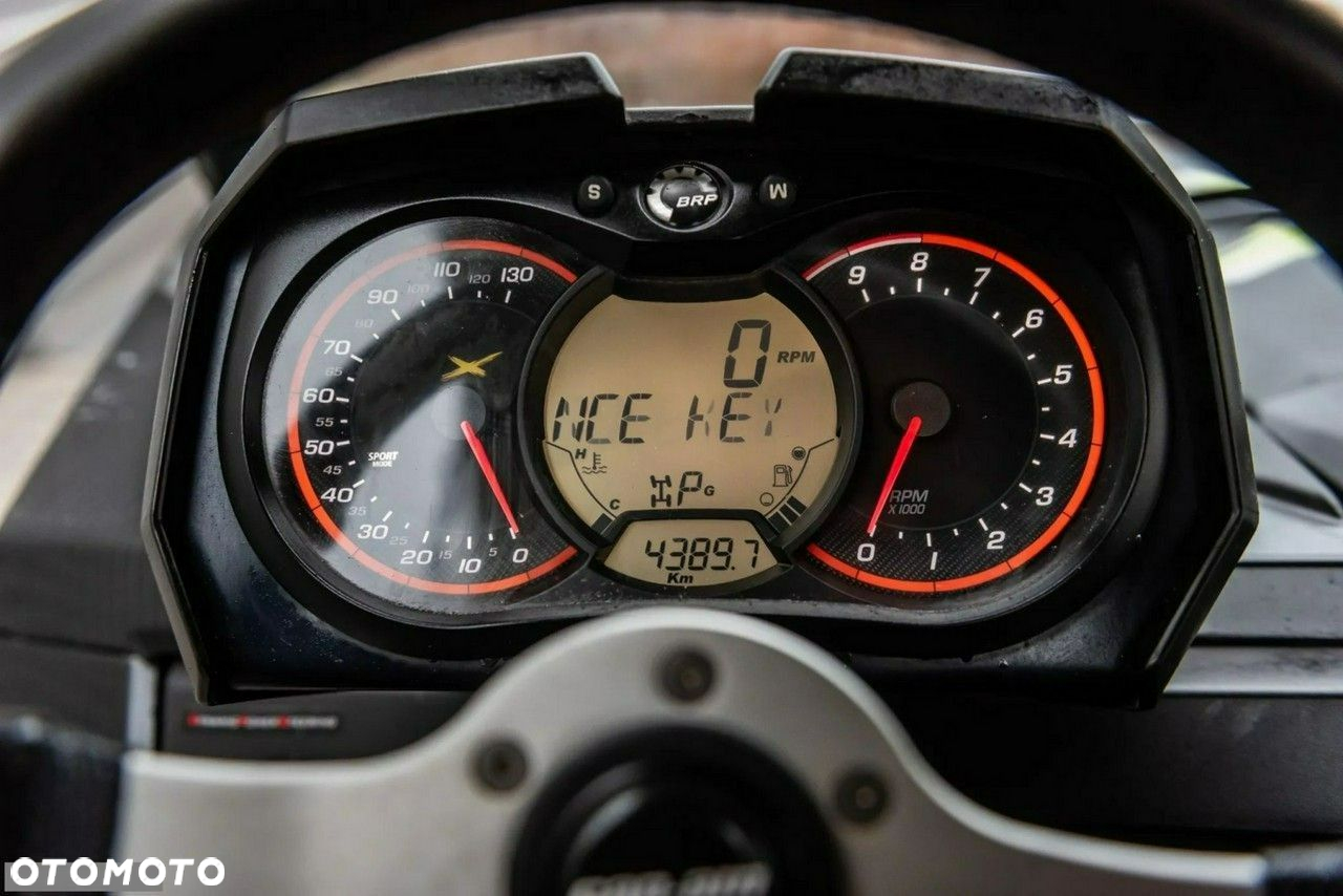 Can-Am Inny - 16