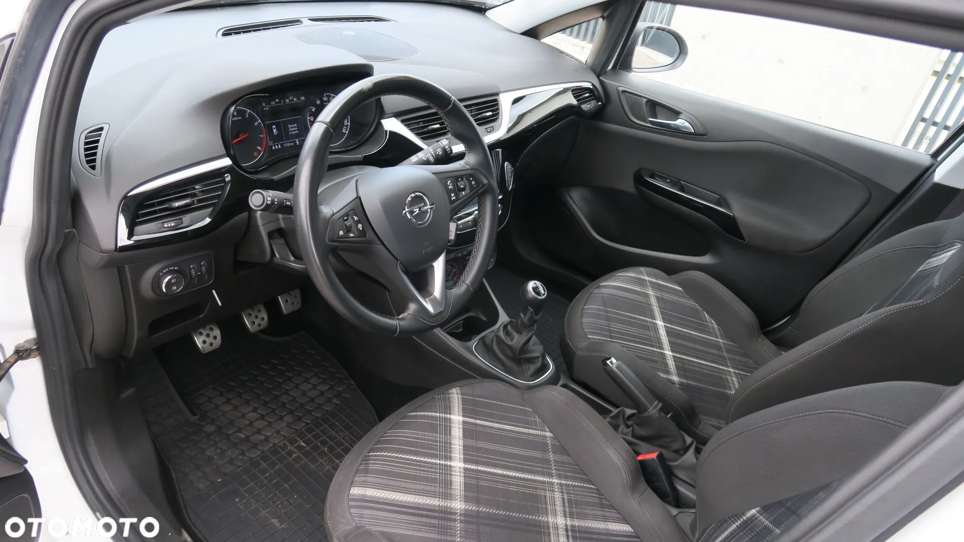 Opel Corsa 1.4 T Cosmo S&S - 15