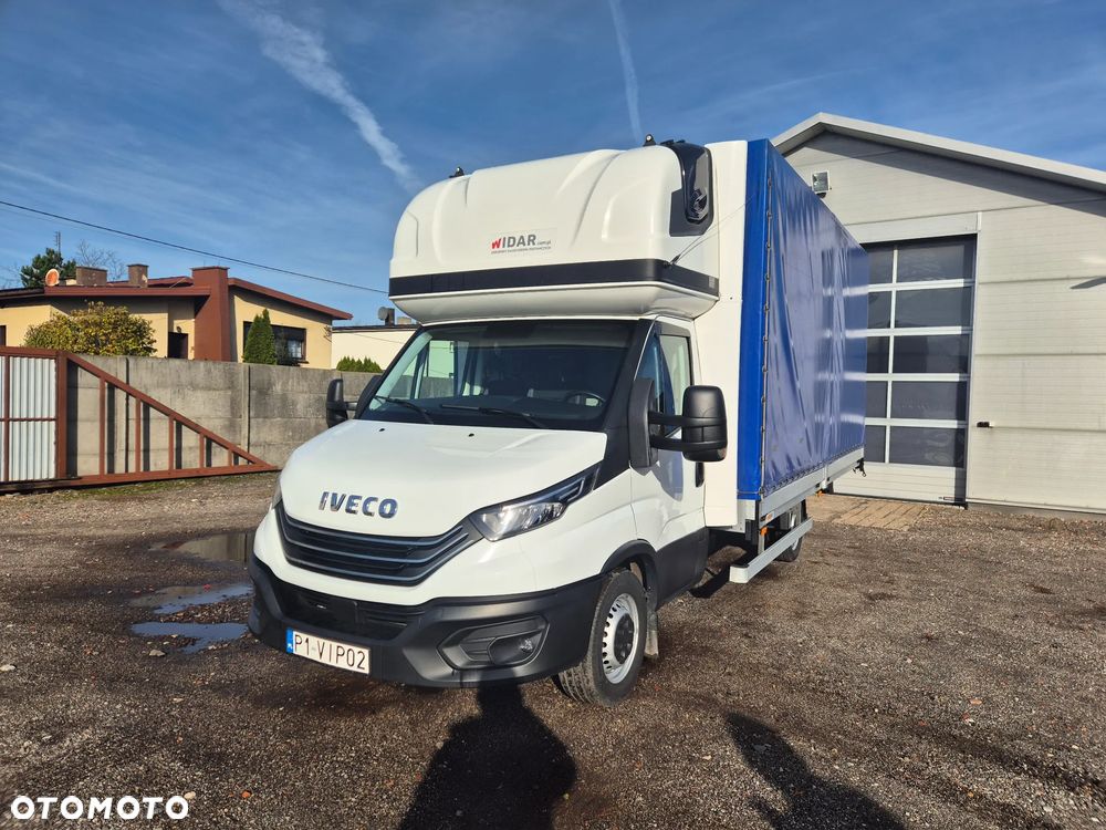 Iveco DAILY PLANDEKA 12EP 3.0 180KM MANUAL SERWIS ASO BEZWYPADKOWY ZADBANY 2023 PODUSZKI FV23% KLIMA WEBASTO 35S18 FULL LED - 3