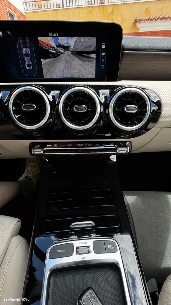 Mercedes-Benz CLA 250 e 8G-DCT - 19