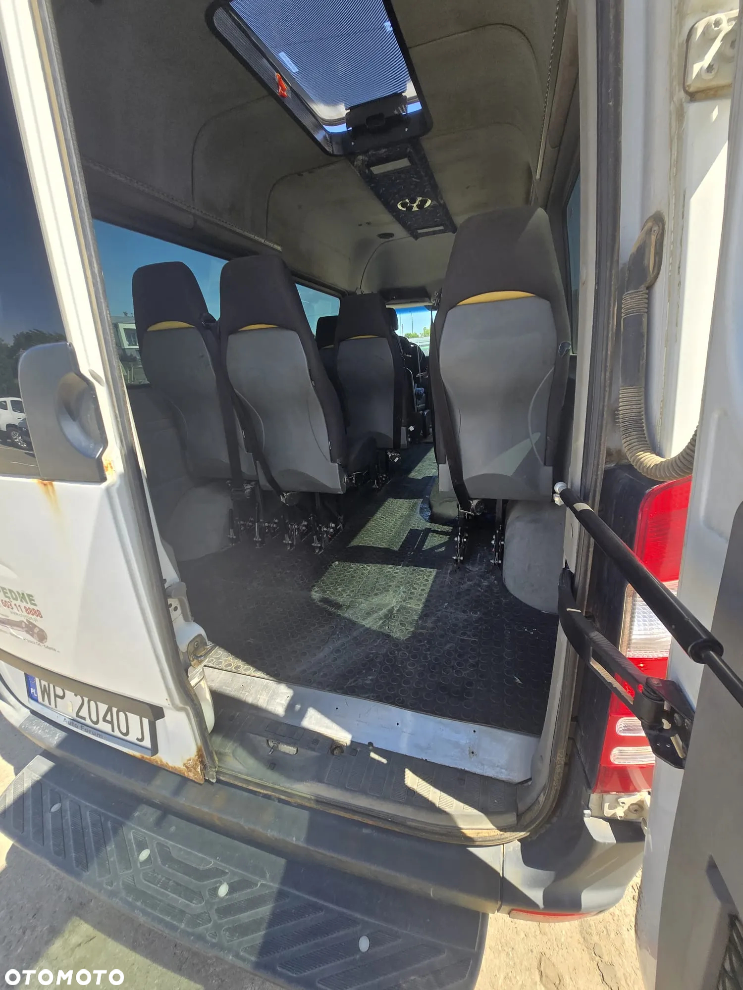 Mercedes-Benz Sprinter - 10