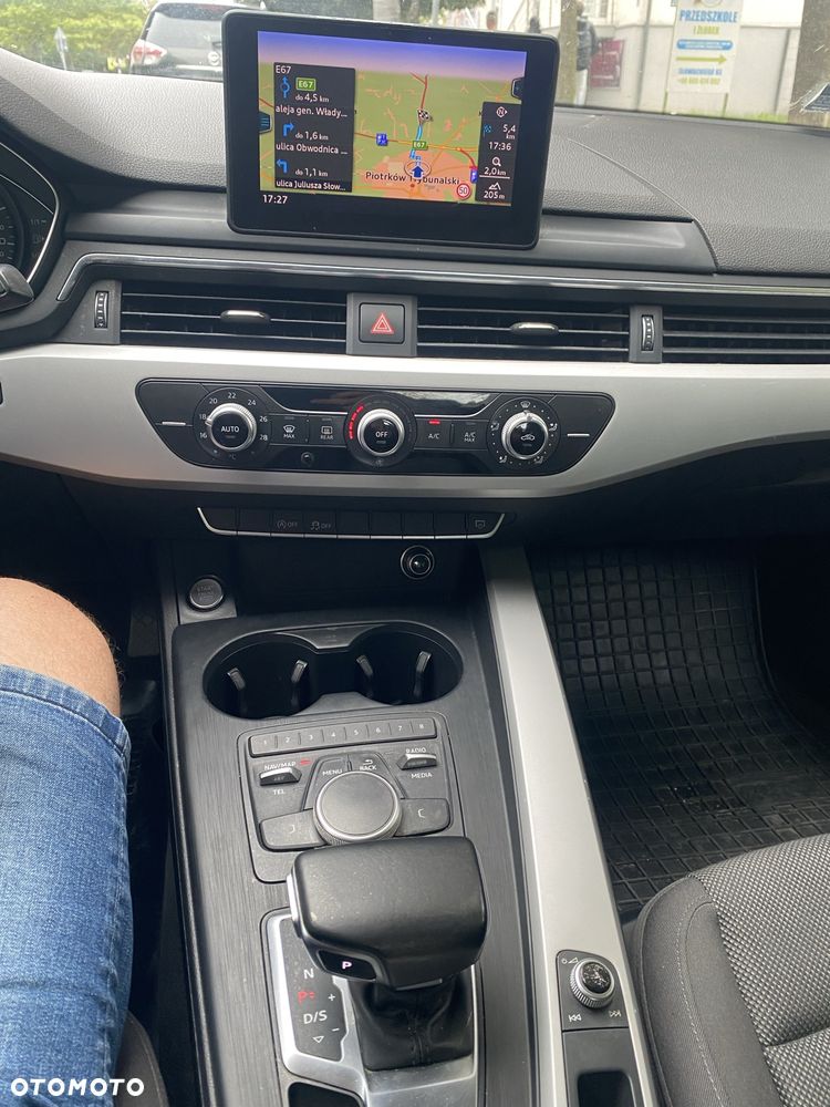 Audi A4 Limousine - 8