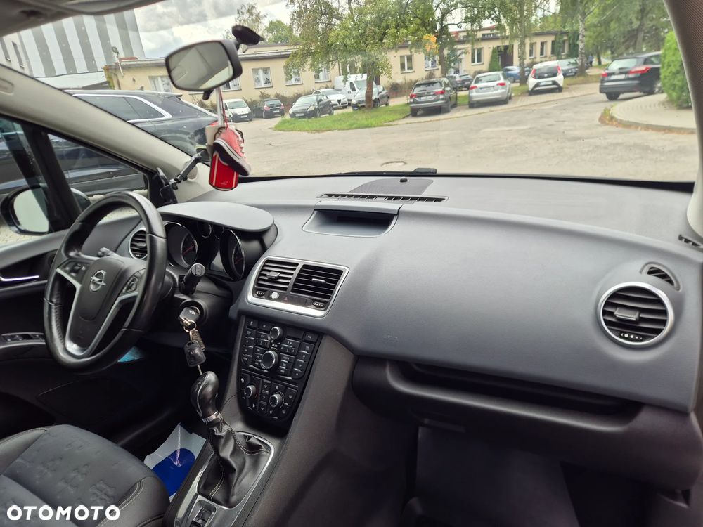 Opel Meriva - 9