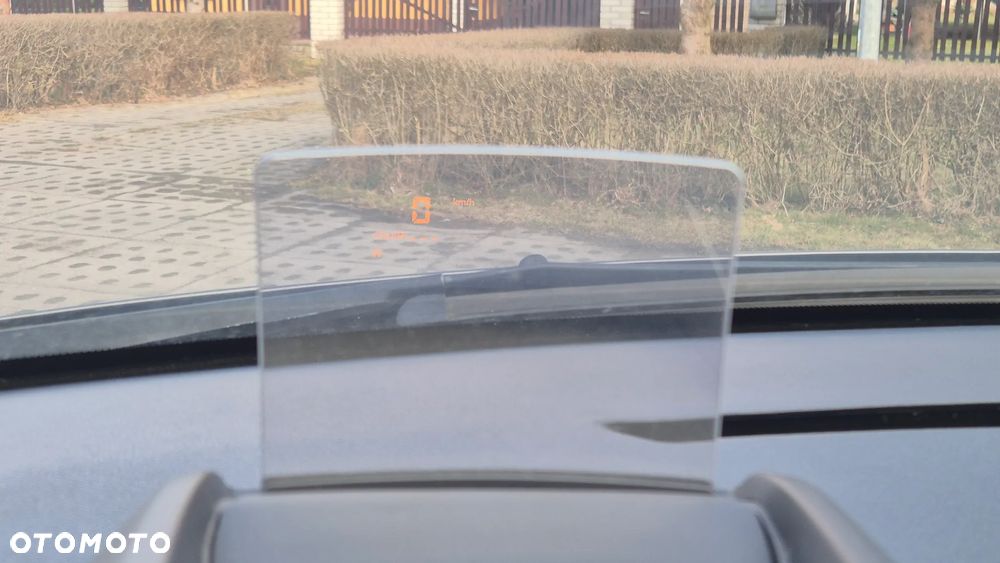 Peugeot 3008 1.6 HDi Premium - 16