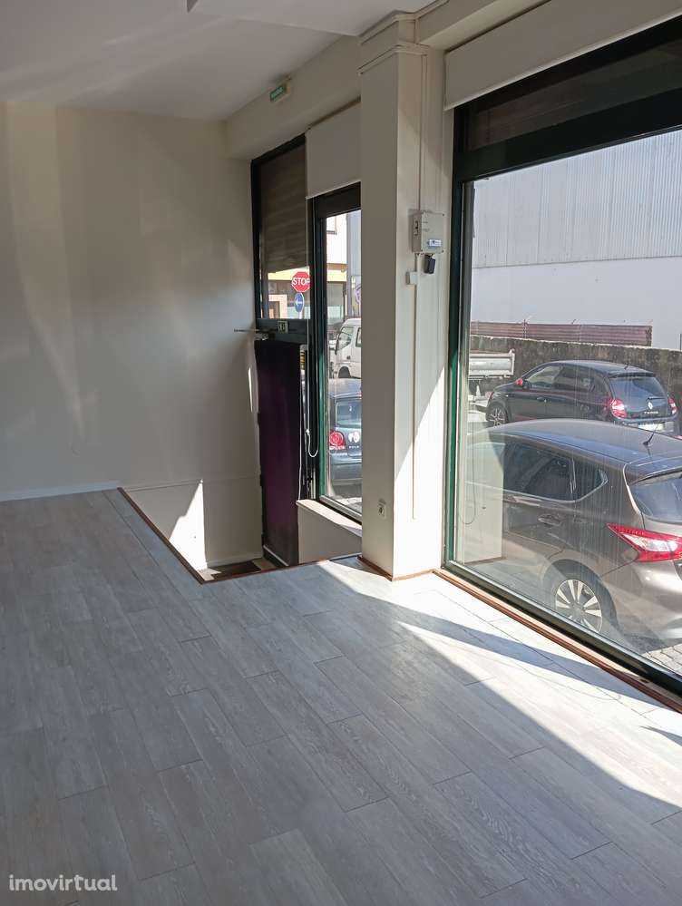 Loja no Centro de Matosinhos, perto da Câmara - Grande imagem: 5/15