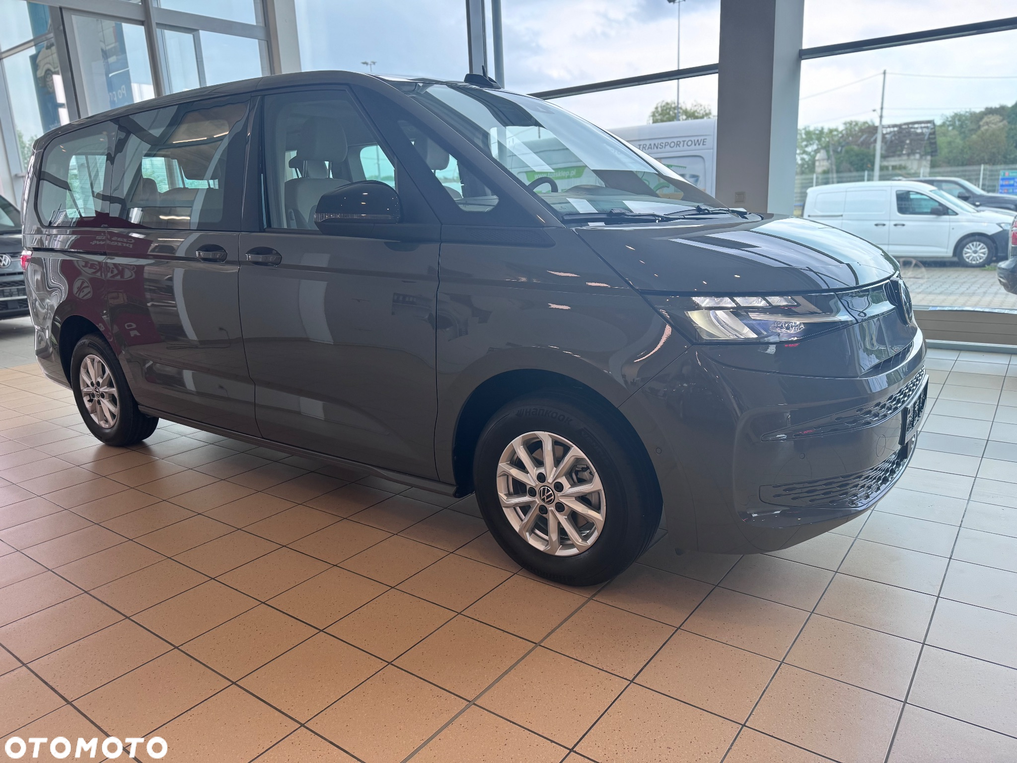 Volkswagen Multivan 2.0 TDI L2 Family DSG - 2