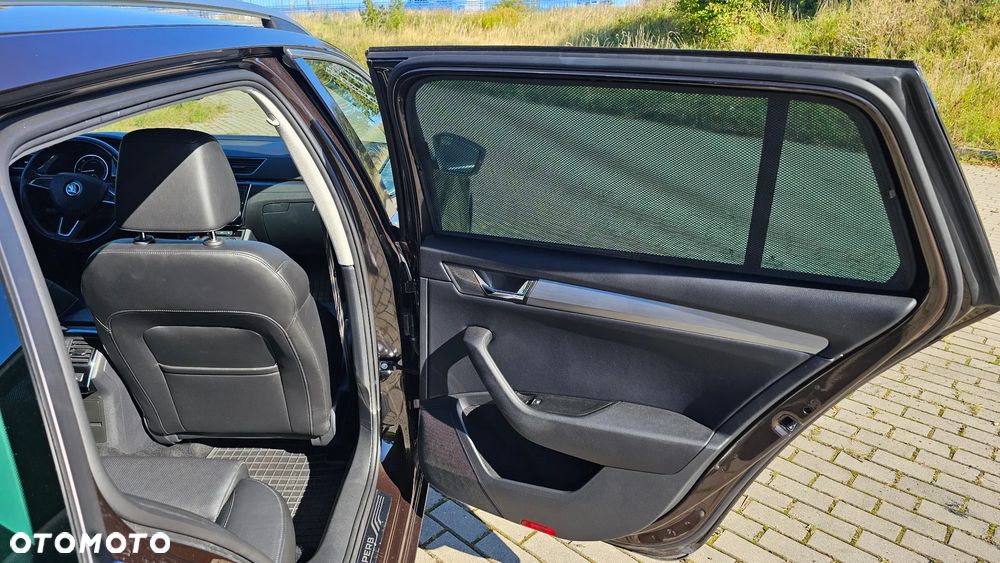 Skoda Superb 2.0 TDI L&K DSG - 20