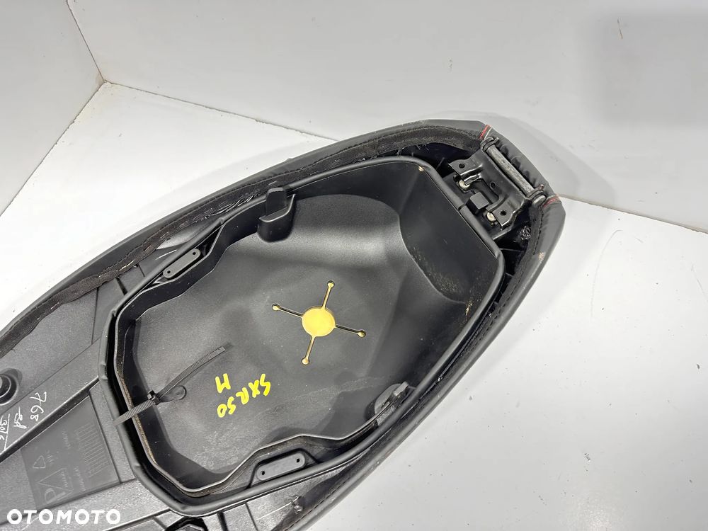 Siedzenie kanapa Aprilia SXR 50 - 10