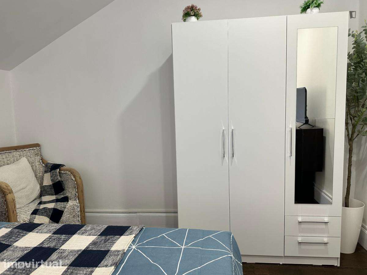 Quarto - localizado em Alta Universitária Coimbra - Grande imagem: 5/20