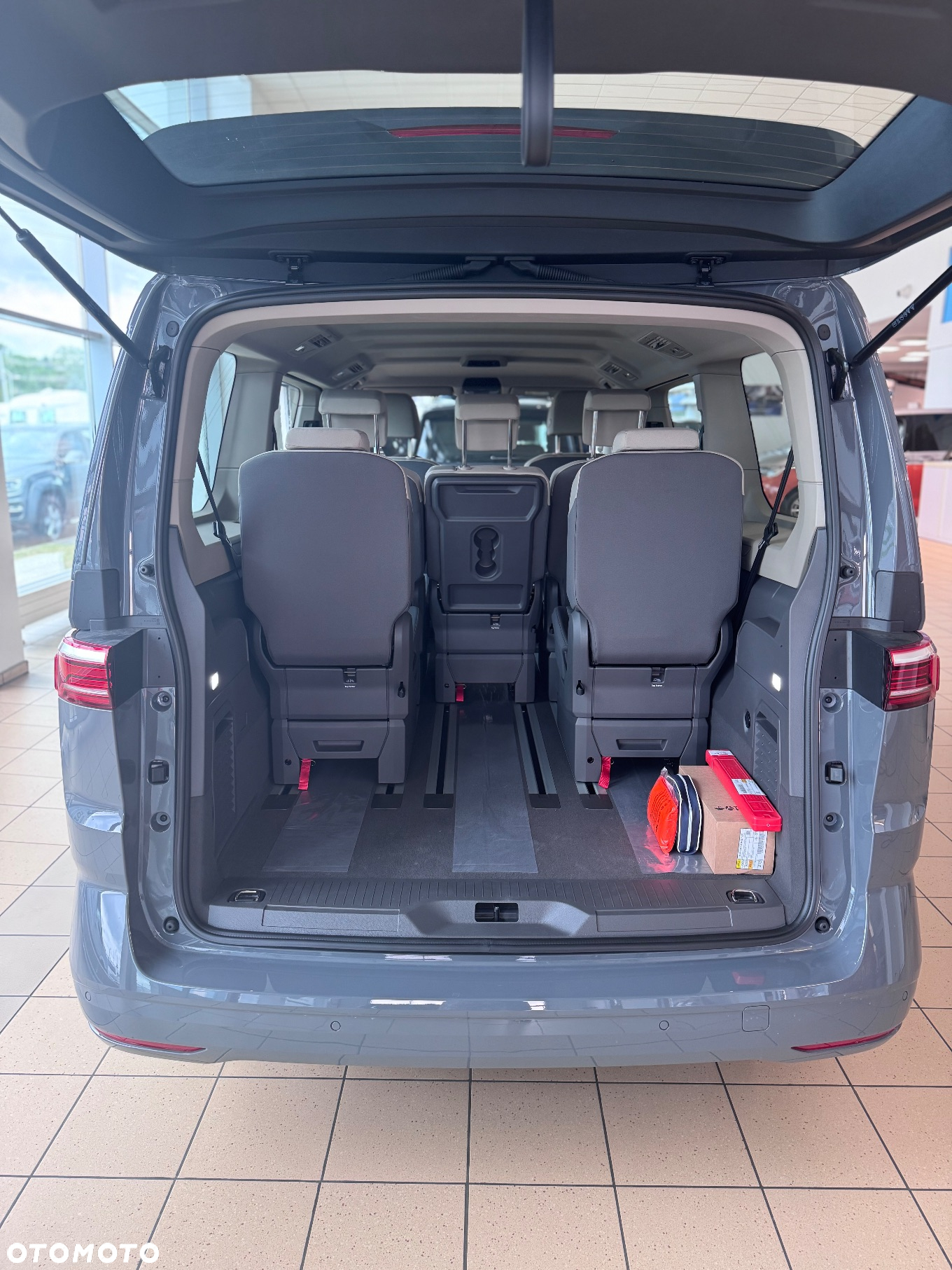 Volkswagen Multivan 2.0 TDI L2 Family DSG - 11