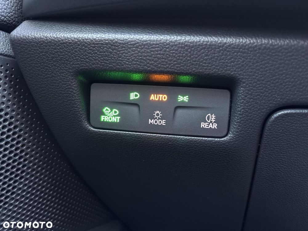 Skoda Superb 2.0 TDI SCR 4x4 L&K DSG - 23