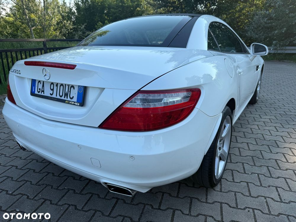 Mercedes-Benz SLK 200 (BlueEFFICIENCY) CarbonLOOK Edition - 9