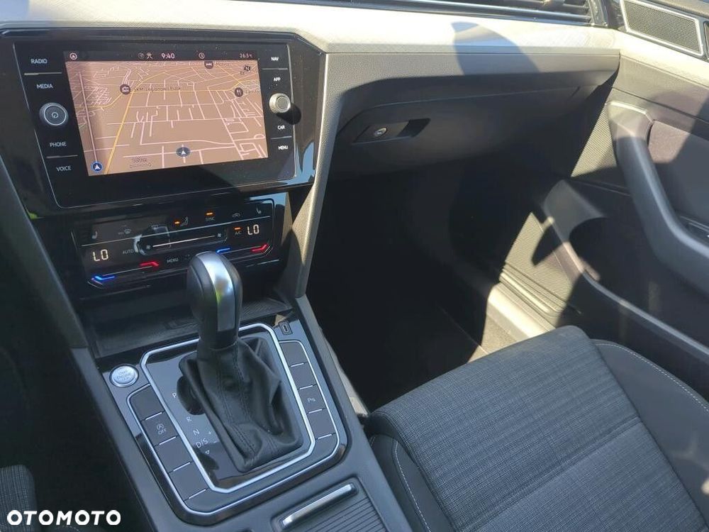Volkswagen Passat - 7