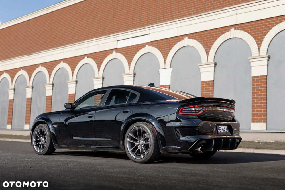 Dodge Charger 6.4 Scat Pack - 6