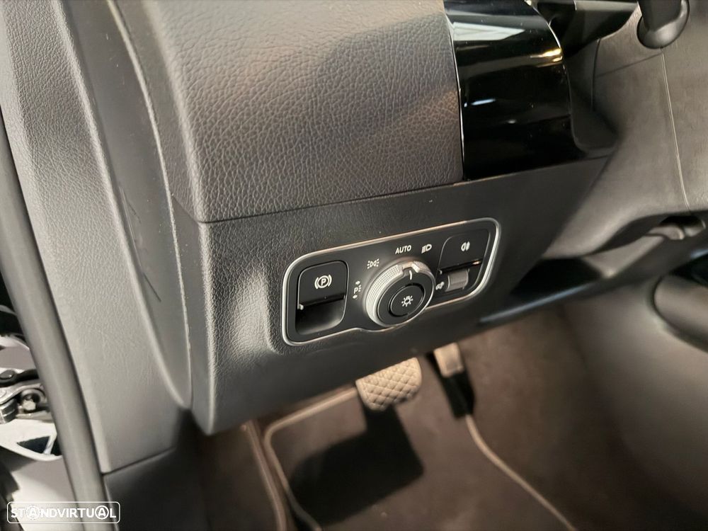 Mercedes-Benz GLA 180 7G-DCT Progressive - 18