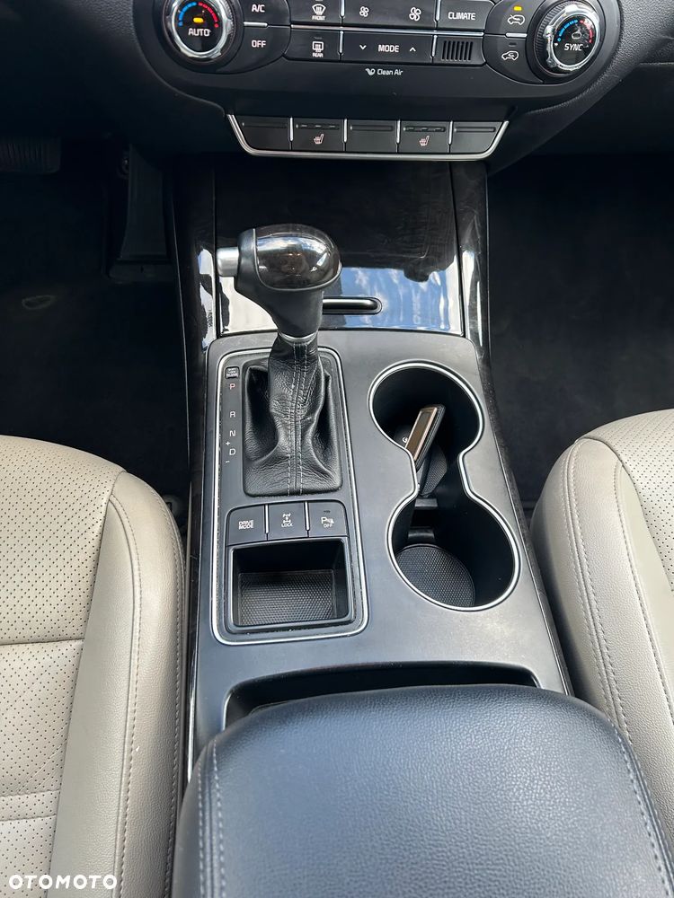 Kia Sorento 2.4 GDI L - 12