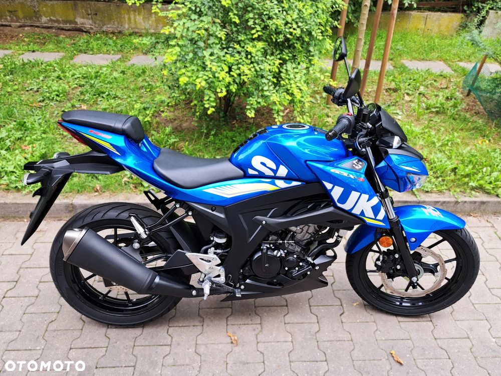 Suzuki GSX - 13