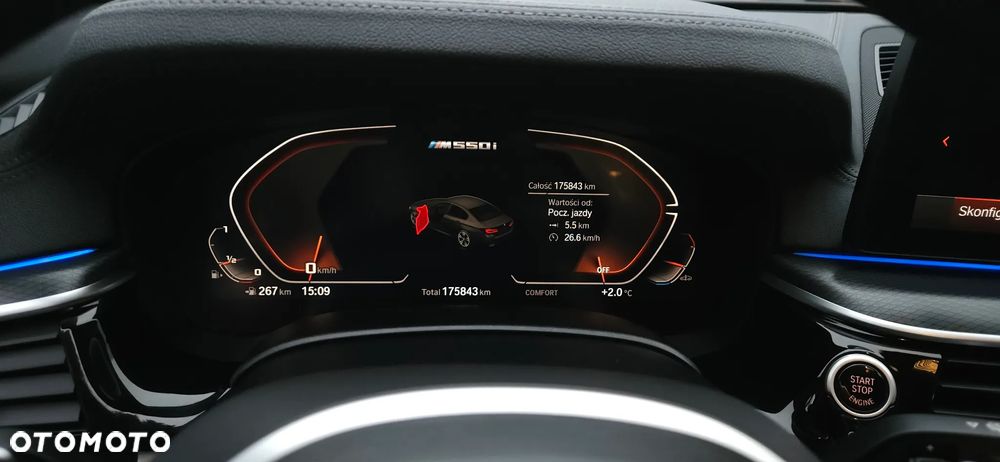 BMW Seria 5 M550i xDrive - 23