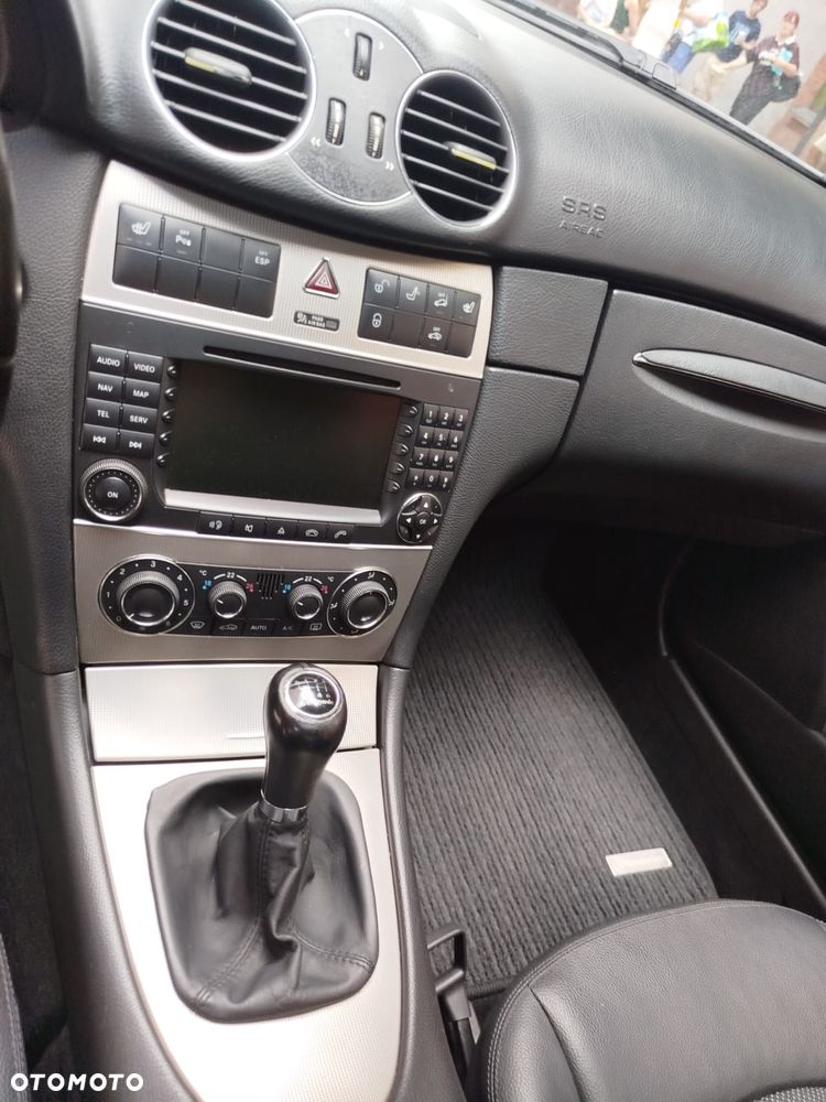 Mercedes-Benz CLK 200 Kompressor Avantgarde Sport Edition - 24