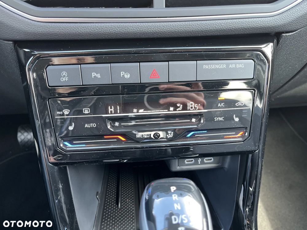 Volkswagen T-Cross 1.0 TSI Style DSG - 27