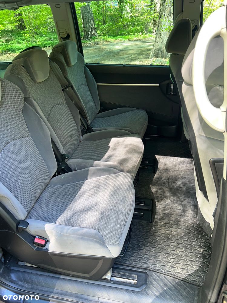 Peugeot 807 2.0 HDi Premium Euro5 - 14