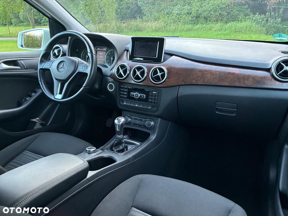 Mercedes-Benz Klasa B 200 (BlueEFFICIENCY) - 9