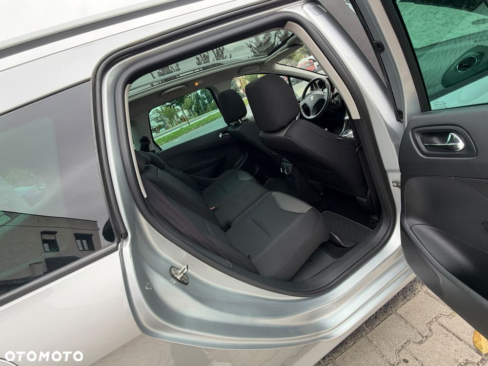 Peugeot 308 - 13