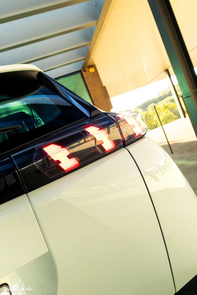 Peugeot 2008 BlueHDi 110 Active Pack - 17