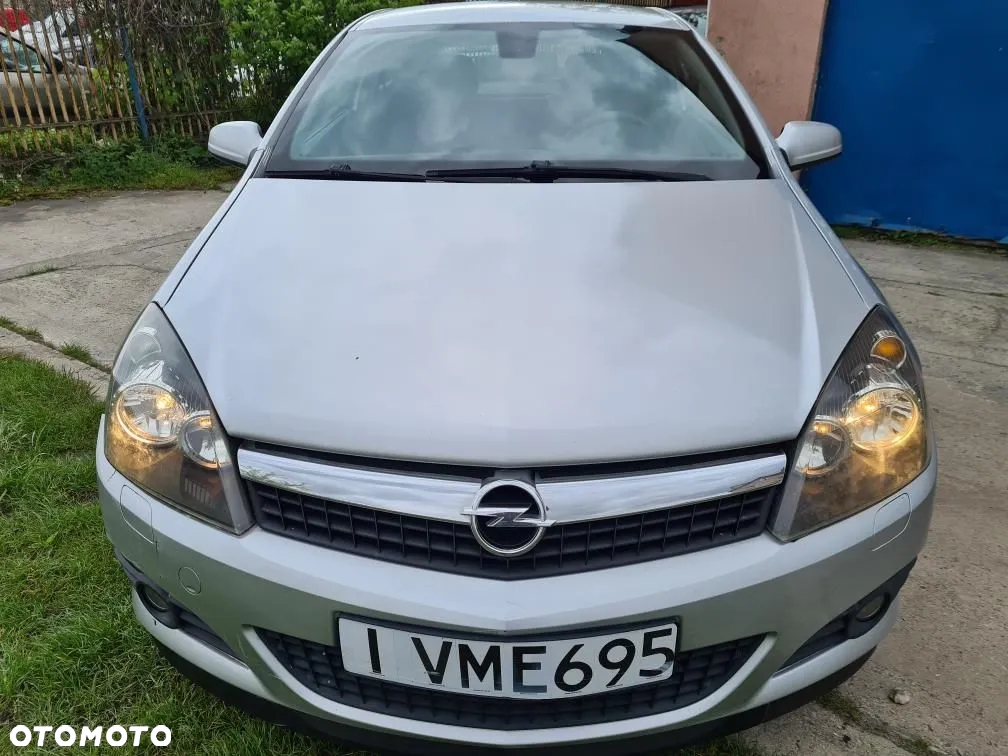 Opel Astra III GTC 1.7 CDTI Essentia - 13
