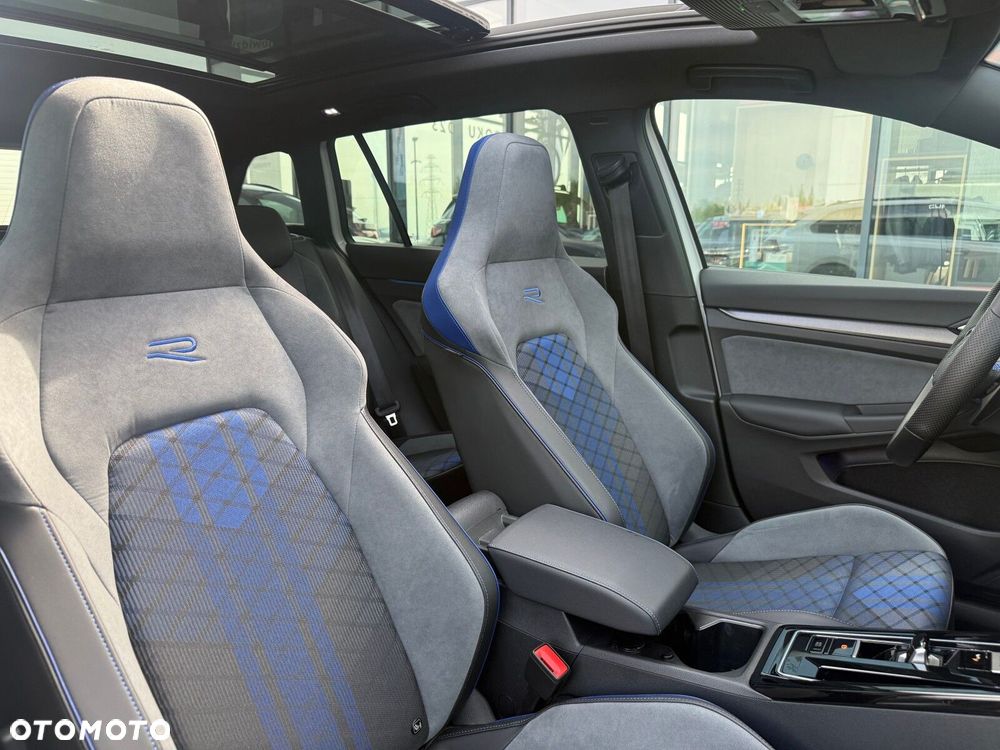 Volkswagen Golf - 19