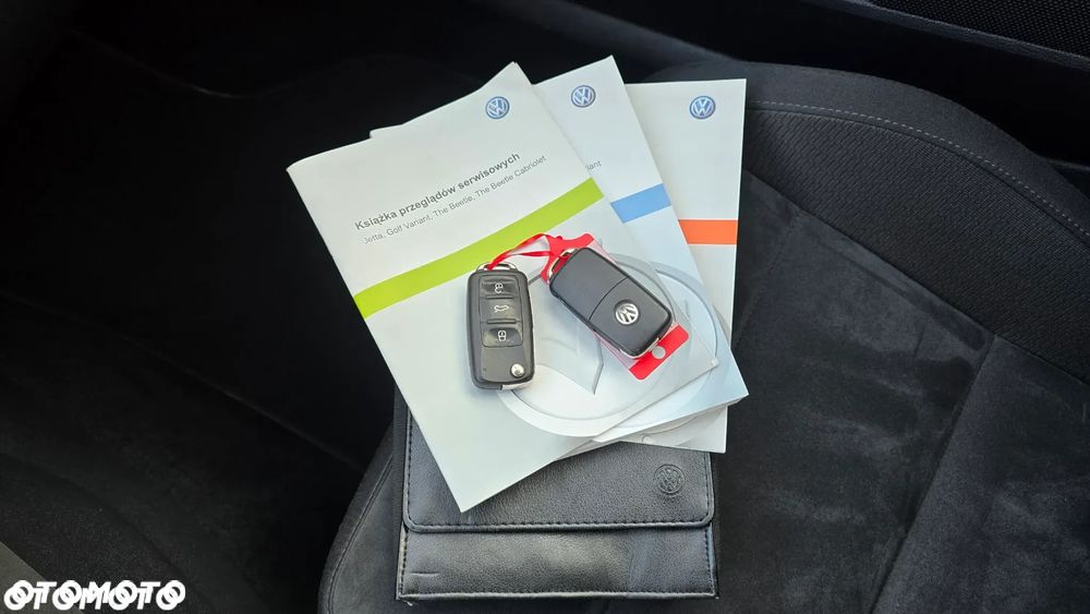 Volkswagen Golf - 31