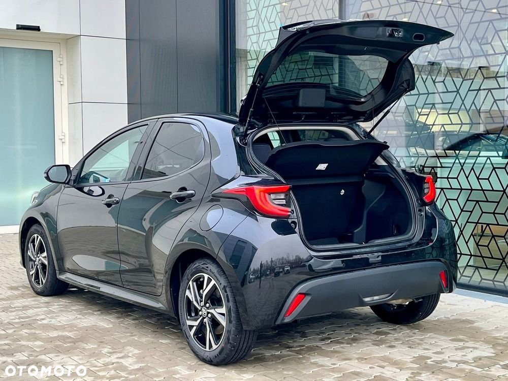 Toyota Yaris Hybrid 1.5 Style - 32