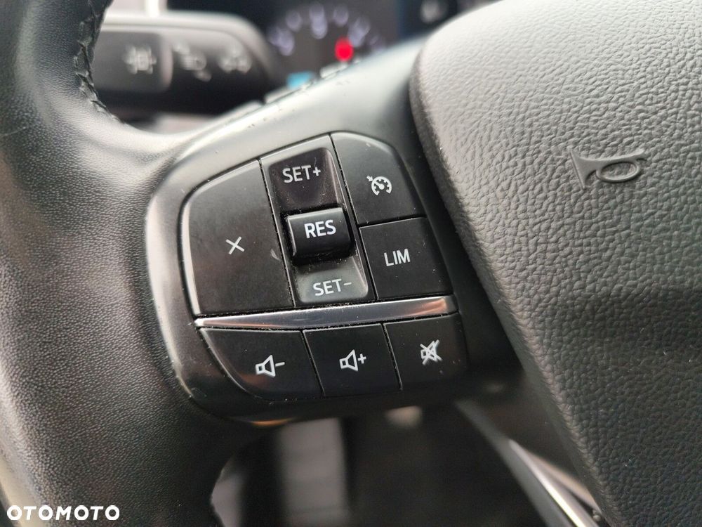 Ford Kuga - 21