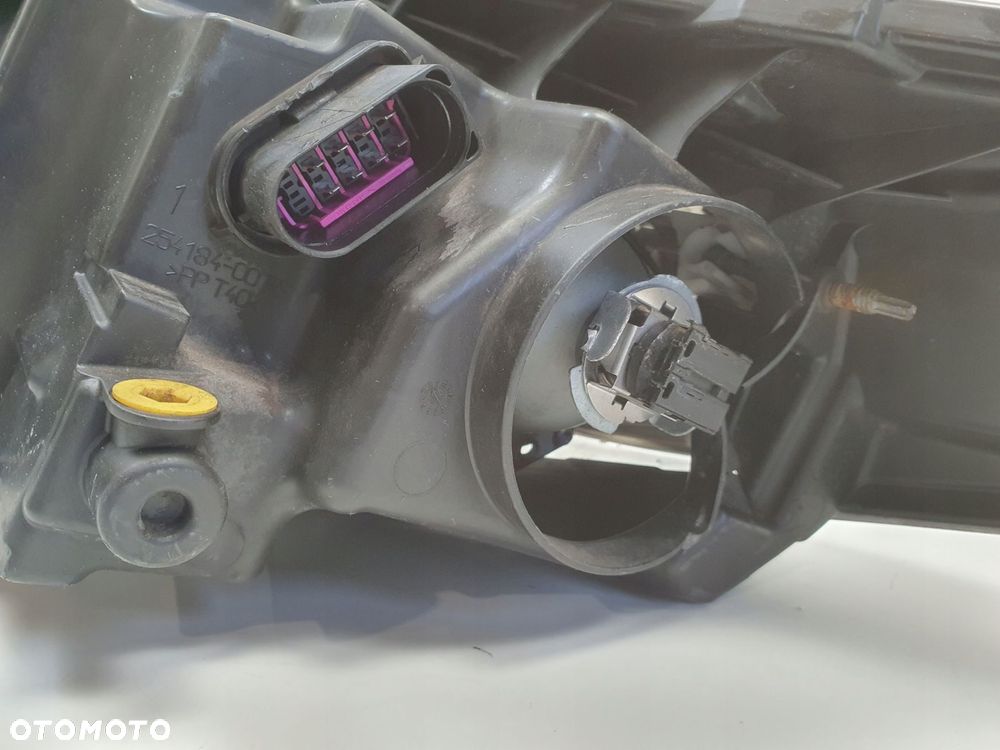 LAMPA PRAWA Ford Fiesta MK7 08-17r PRZEDNIA PRAWY PRZÓD anglik - 9