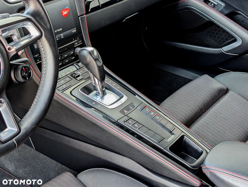 Porsche 718 Cayman T PDK - 30