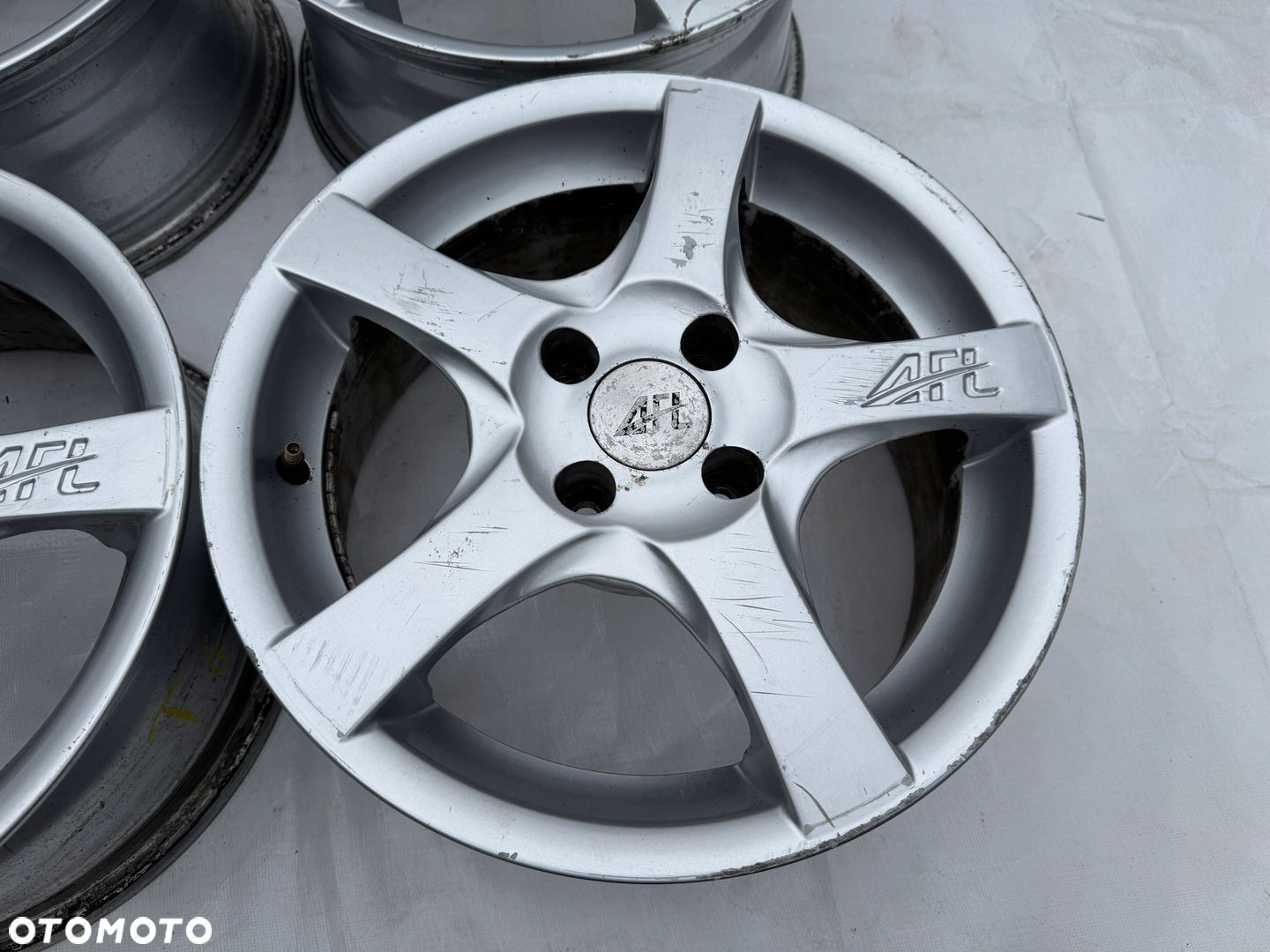 Felgi ARL 4x100 6,5J 15" ET38 463 - 6