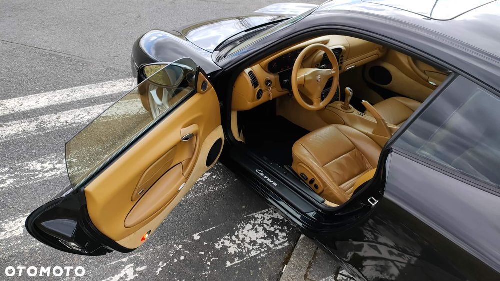 Porsche 911 Carrera - 9