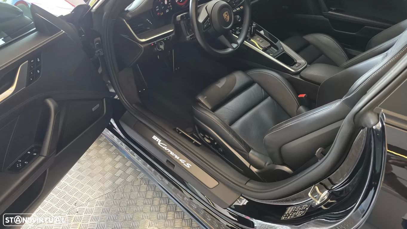 Porsche 911 (992) Carrera 4S PDK - 34